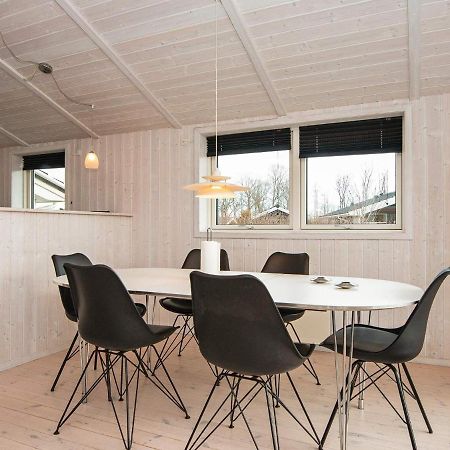 Three-Bedroom Holiday Home In Juelsminde 18 Sonderby  Dış mekan fotoğraf