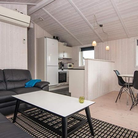 Three-Bedroom Holiday Home In Juelsminde 18 Sonderby  Dış mekan fotoğraf