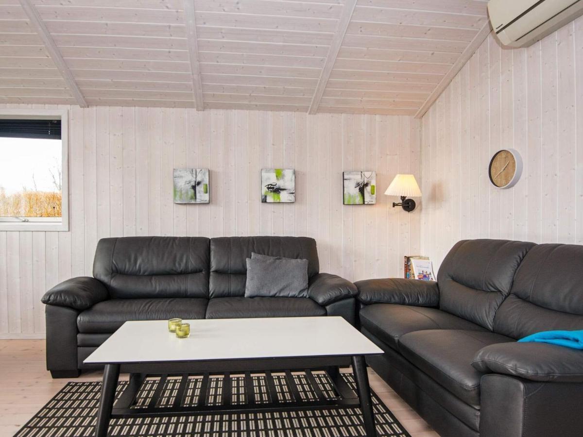Three-Bedroom Holiday Home In Juelsminde 18 Sonderby  Dış mekan fotoğraf